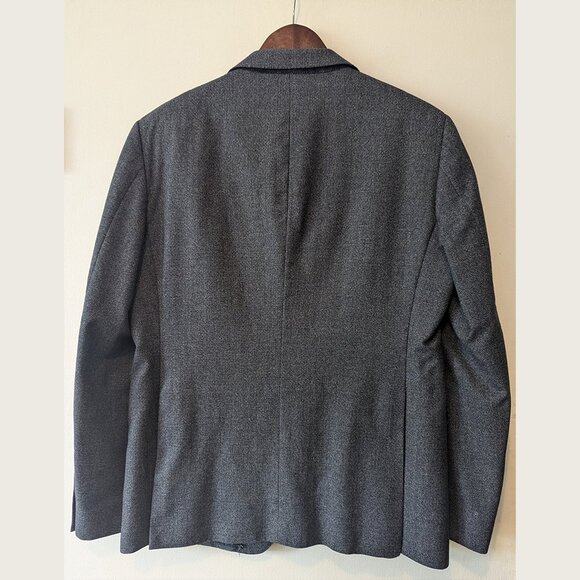 TAGLIATORE - 2-piece wool blend suit - Sz 52/9 - Picture 4 of 15